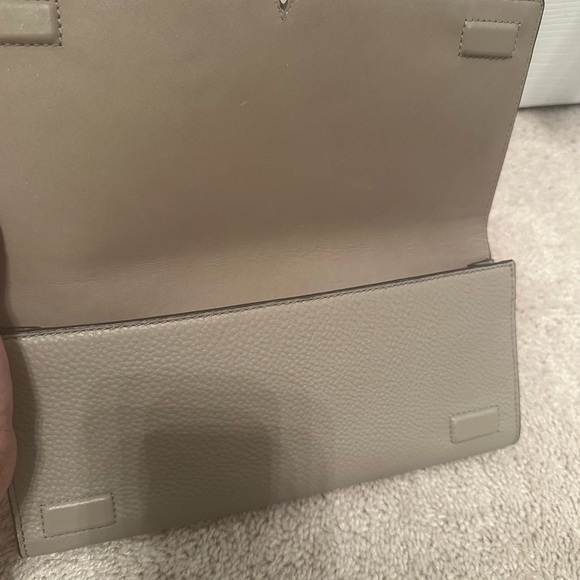 Tory Burch soft leather clutch - Picture 4 of 5